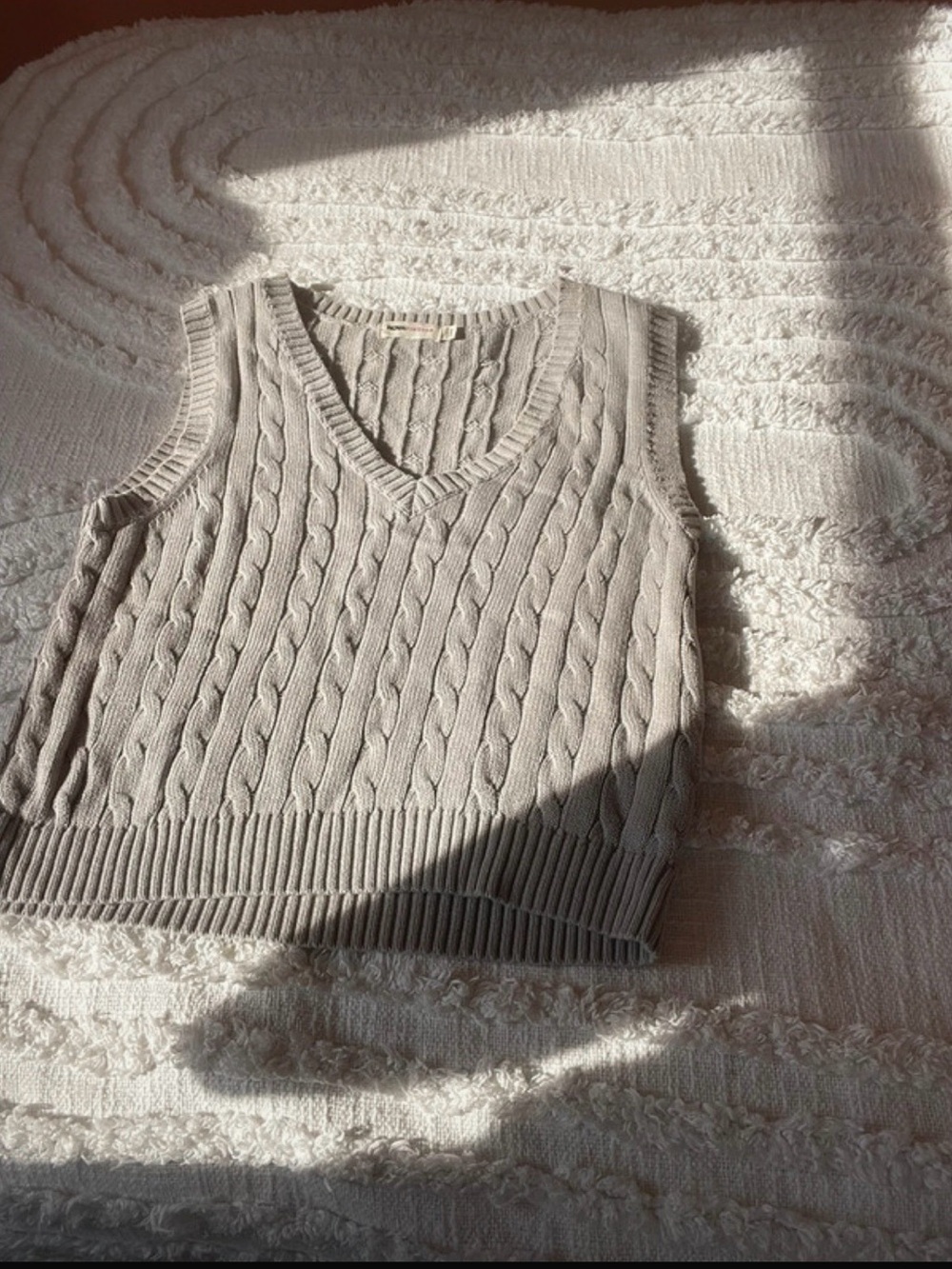 Fashion Nova Cable Knit V-Neck Sweater Vest - Light Gray